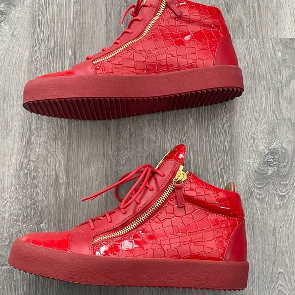 Embossed Sneakers NO BOX DUSTBAG YES - NO INSERTS - Picture 7 of 13